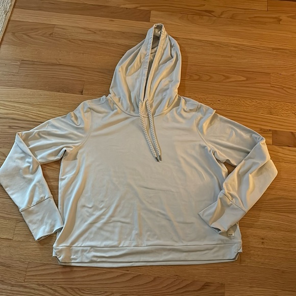 Vuori Tops - Vuori Halo Essential Hoodie